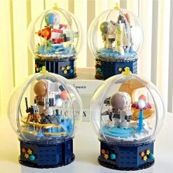 Build It Astronaut In A Globe LED Light Set