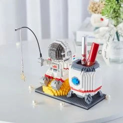 Build It Astronaut On Moon Pen Holder Nano Building Blocks