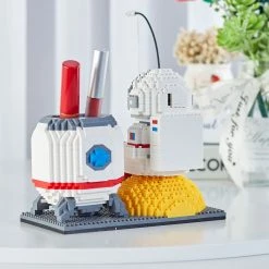 Build It Astronaut On Moon Pen Holder Nano Building Blocks