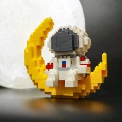 Build It Nano Astronaut On The Glowing Moon