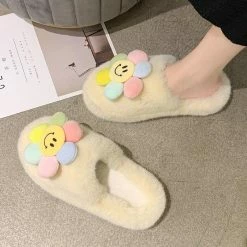 Apparel Paradise Flower Smile Plush Slippers