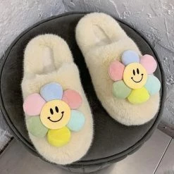 Apparel Paradise Flower Smile Plush Slippers