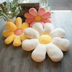 Home Decor Pastel Daisy Cushion