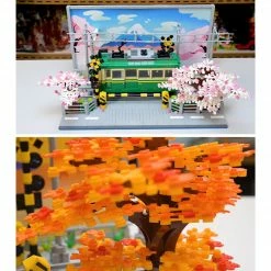 Build It Spring & Autumn Japanese Light Up Kamakura Train Building Set